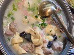 -蜜桃餐厅·伴山(湖滨商业街店)