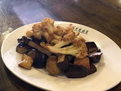 -老鼎万春卤菜(鹭湖宫8区店)