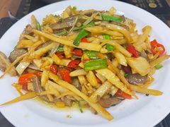 -牛八宝桂林米粉(八里庄店)