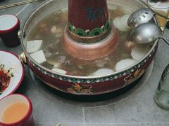 -毛辣果·贵州红酸汤牛肉火锅(西单店)