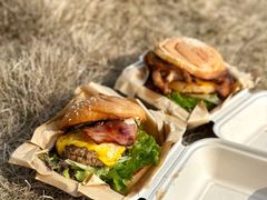 美式经典牛肉汉堡-shark burger·鲨鱼汉堡(交子大道店)