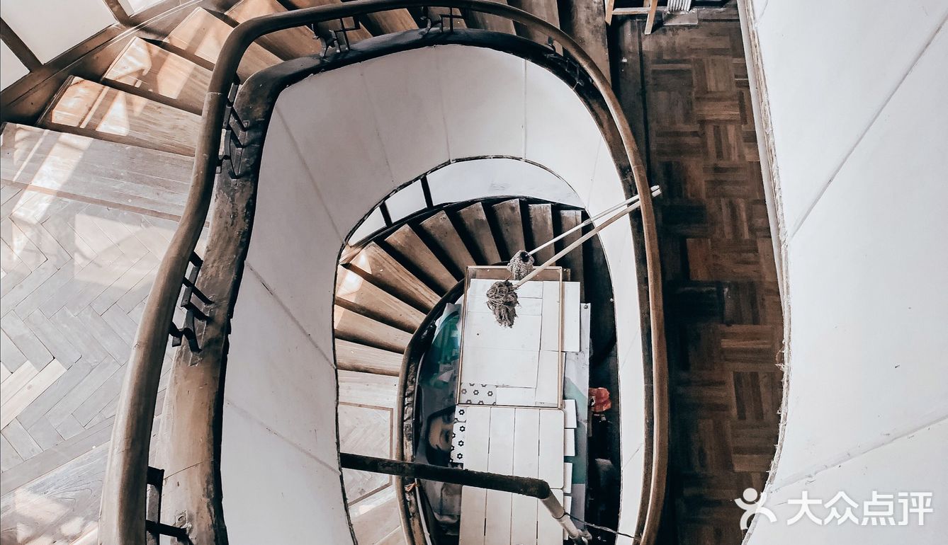 隐藏长乐路老建筑里🏠鲜为人知🌀旋转楼梯