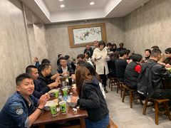 等位区-老乌家特色小炒泡馍(大皮院店)