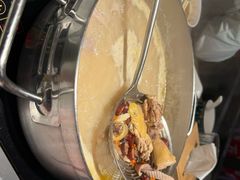 -尚尚仙·酸汤猪手·猪肚鸡火锅(华联万柳购物中心店)