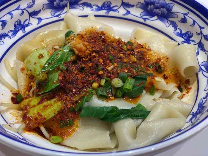 老西安手工面(happy站台店)-"哇,今天一家人转到江汉路这边,发现了个