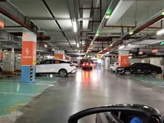 -龙湖天街-停车场