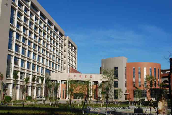 俊秀图书馆-"母校!超级安静,环境适合读书喜欢读书的朋.