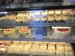 -红宝石·鲜奶小方·海派西点房(金杨店)