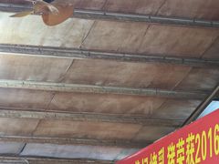 -黄记四更烤乳猪店