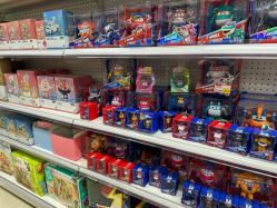 -玩动奇季品牌玩具超市