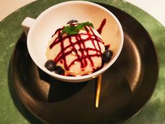 蓝莓豆腐冰淇淋-三号黄浦会Canton Table