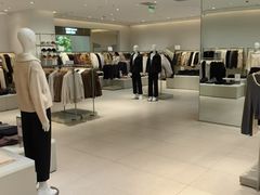 -URBAN REVIVO(七宝领展广场店)