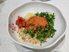 -牛华八婆麻辣烫(龙湖U城店)