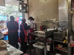 大堂-家阳赵师傅油饼包烧麦(粮道街店)