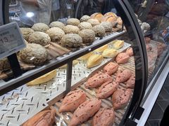 -胖东来生活广场(健康路店)