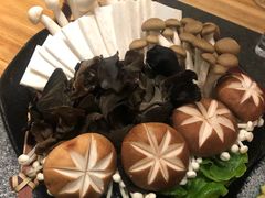 -湊湊火锅·茶憩(东城万达店)