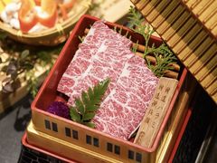 -山川小町·极番烧肉(新地假日广场店)