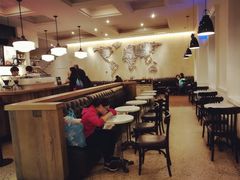 大堂-星巴克臻选(广州沙面店)