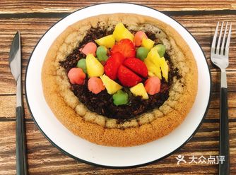 我也不知道这个是什么，暂且叫做红酒水果塔吧