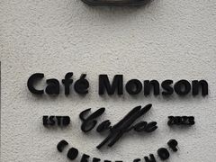 -Café Monson