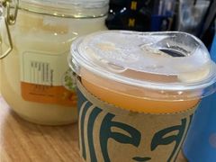 甜蜜草莓瑞士卷-星巴克(北京王府井店)