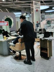 -PE SALON 