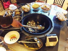 柴锅炖鱼-姥家大锅台水库渔家