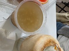 -志龙皇冠吃货椰子铺