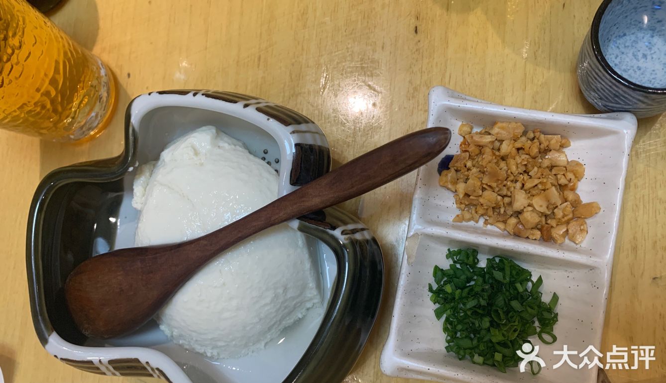 氛围营造的很好，搞笑的是我一直没找着大门