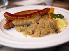 -LENBACH兰巴赫西餐啤酒坊(大连东港店)