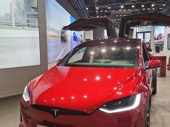 -TESLA 特斯拉(上海太古汇体验店)