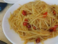 炒土豆丝-港畔赶海蒸汽海鲜烧烤自助(仙螺岛店)