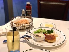 招牌蟹肉饼-Wolfgang’s Steakhouse 沃夫冈牛排馆(上海白玉兰广场店)