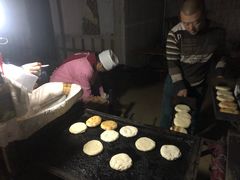 烧饼现烤-老西关黄老太牛肉烧饼