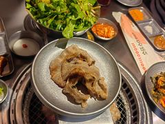-蚂蚁洞·烤肉大营地(上海静安大悦城店)