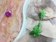 -红九格老火锅(三峡广场店)
