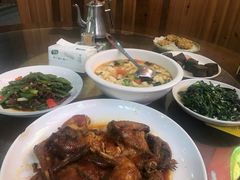 -芦茨金富饭庄·25年老字号·专做稻草鸡