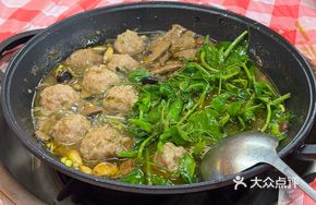 Guizhou Roasted Pepper Fresh Beef Hot Pot