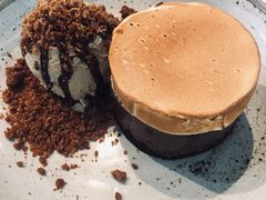 -ROAST coffee & eatery