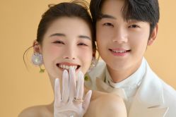 -喜爱高定婚纱摄影