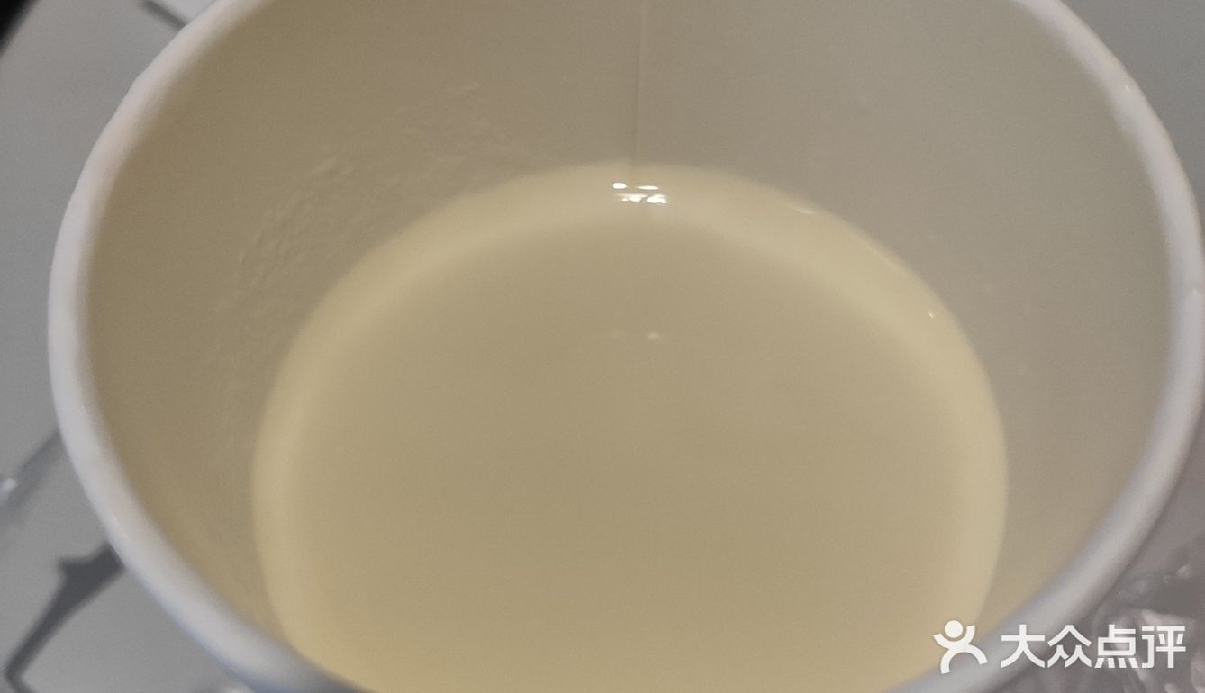 一个豆沙包，一杯豆浆，第一次在它家买豆沙包