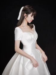 -洋洋婚纱品牌集合店