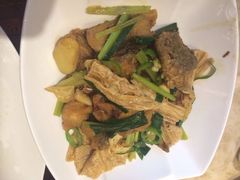 新粤穆斯林·新疆风味主题餐厅(拱北店)-新粤新疆菜清真餐厅(拱北店)