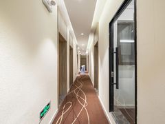 -汉庭优佳(上海娄山关路地铁站店)