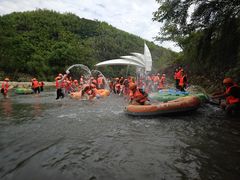 -雅鲁激流探险漂流