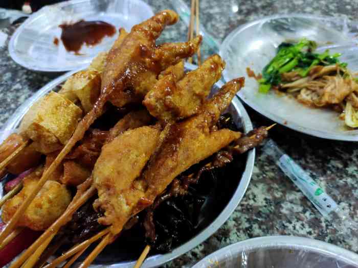 阿菊烧烤-"真能吃 我们是吃完了 甜品 又来吃朋友推."-大众点评移动版