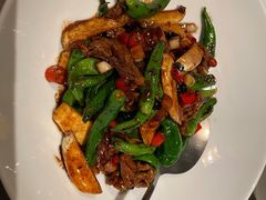 椒王茭白炒雪花牛肉-荣轩(新荣记环球金融中心店)