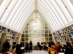 -钟书阁(松江泰晤士小镇店)