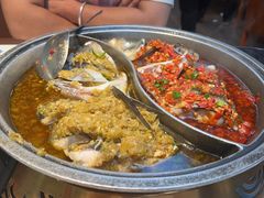 -阿瓦山寨·湘菜现炒·剁椒鱼头王(咸阳总店)