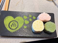 -海底捞火锅(新松江路生日主题店)